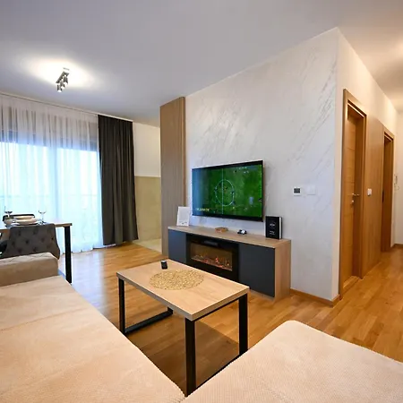 Atos Lux & 아파트 즐라티보